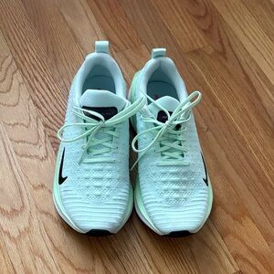 Nike Athletic Shoes in Light Mint and Black